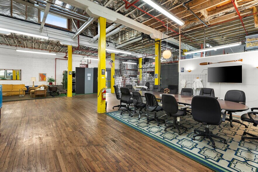 More Photos Of 100-118 John F Kennedy Dr N, Bloomfield Warehouse For Lease