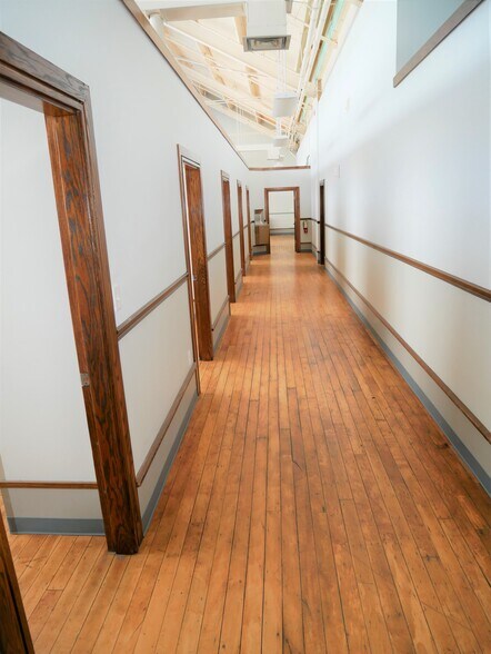 More Photos Of 105 Maple St, Rossville Light Distribution For Sale