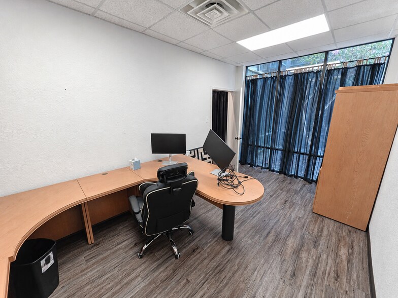 More Photos Of 4104 Houston Hwy, Victoria General Retail For Sale