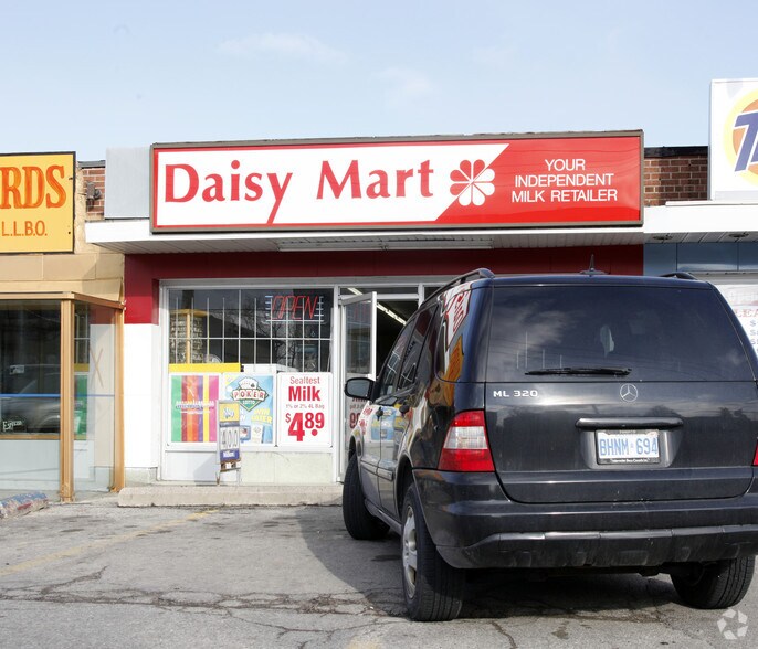 More Photos Of 2861-2875 Keele St, Toronto Department Store For Sale