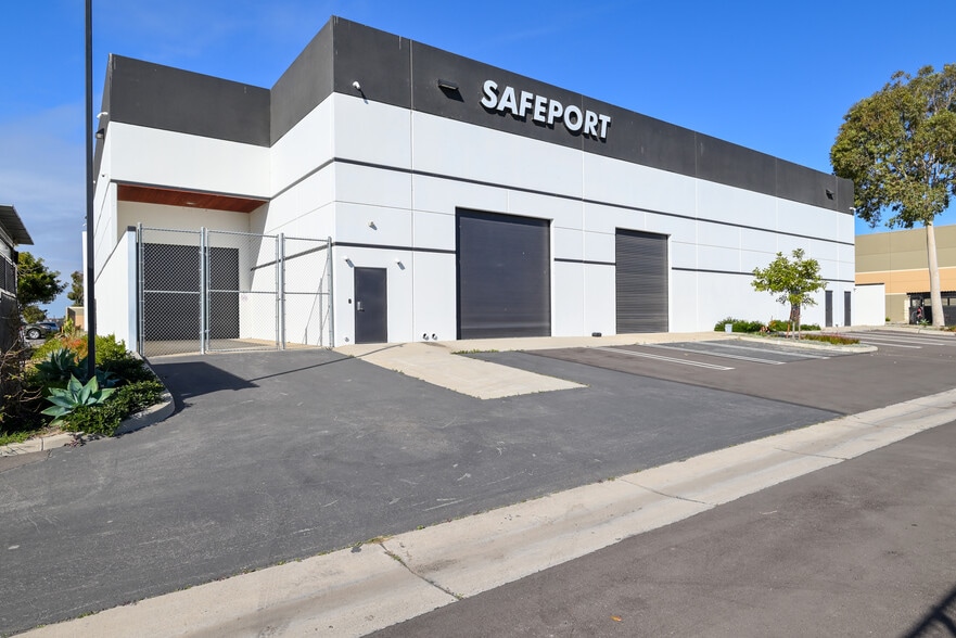 More Photos Of 2150 N Trabajo Dr, Oxnard Warehouse For Lease