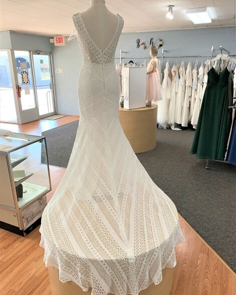 More Photos Of 29-33 S Oak St, Union Storefront Retail Office For Sale