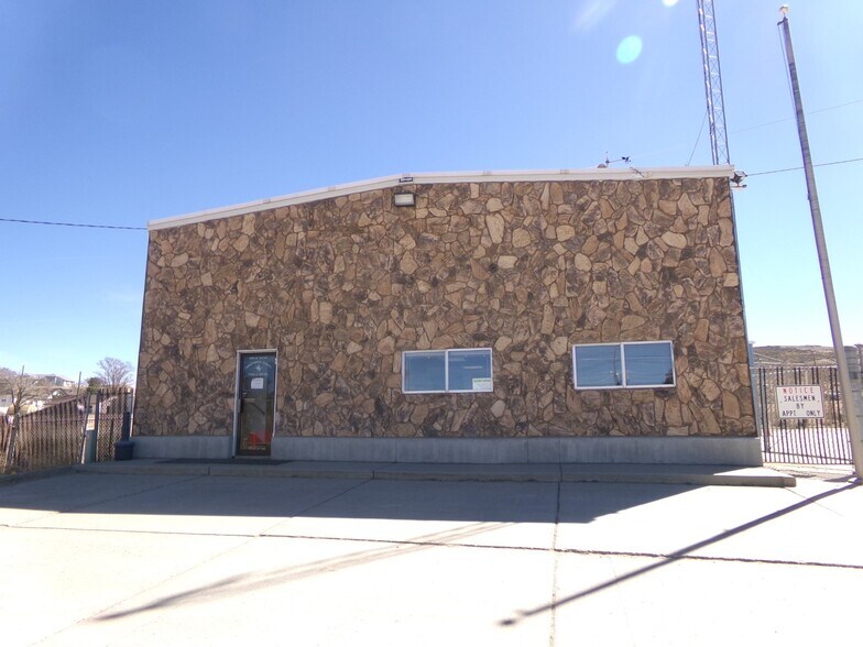 Primary Photo Of 1616 W 2nd St, Rock Springs Industrial For Lease
