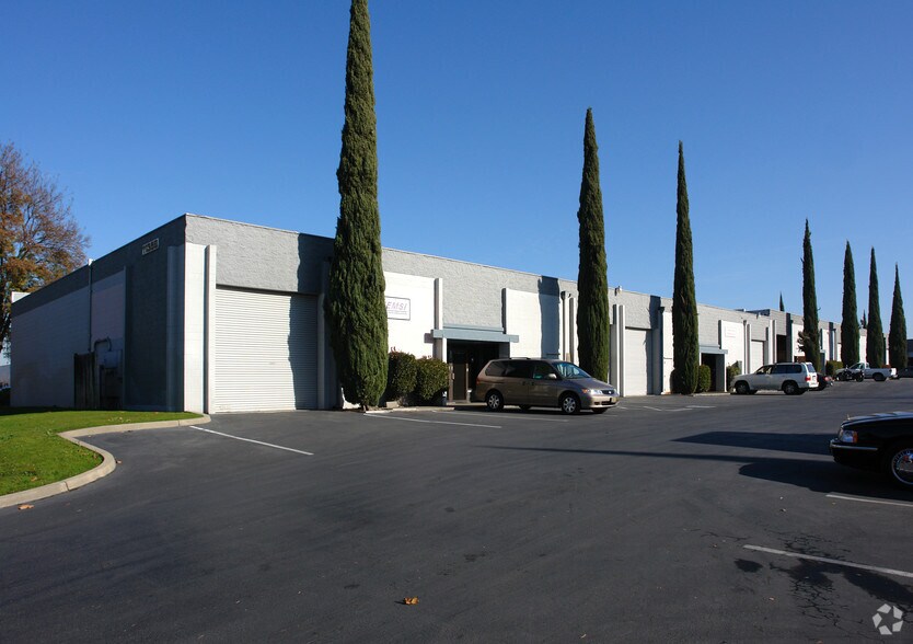 More Photos Of 11359 Sunrise Gold Cir, Rancho Cordova Warehouse For Lease