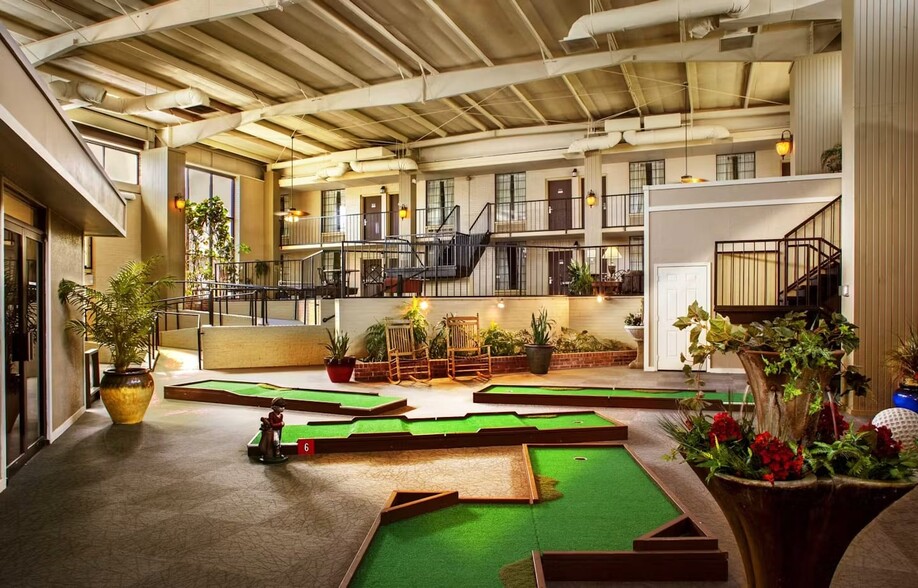 More Photos Of 3202 1st St, Woodward Hotel For Sale