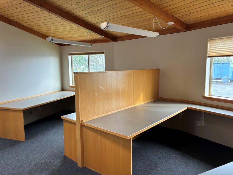 More Photos Of 1285 Wallis St, Eugene Office For Lease