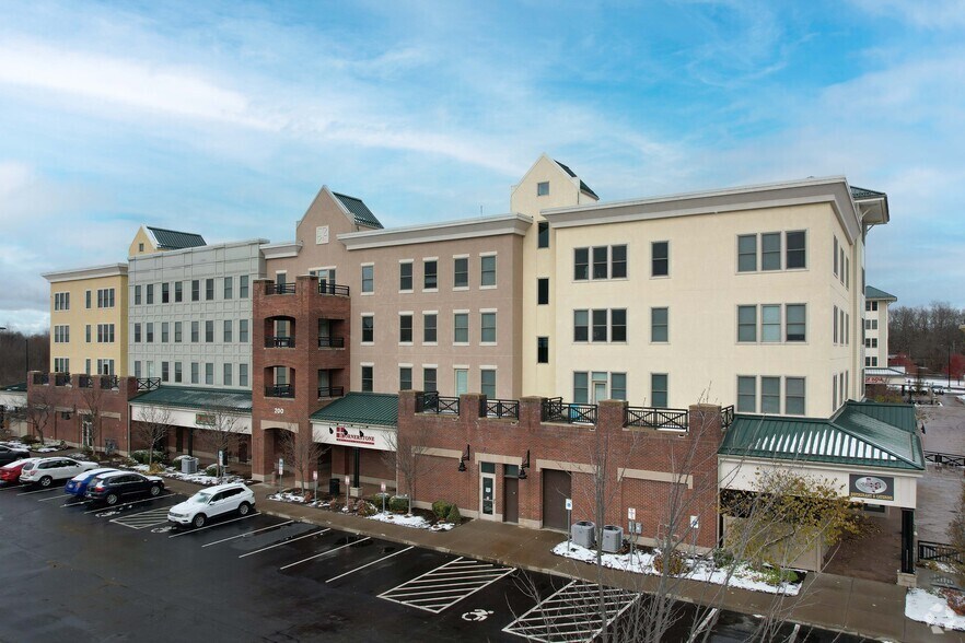 More Photos Of 400 Park Point Dr, Rochester Apartments For Lease