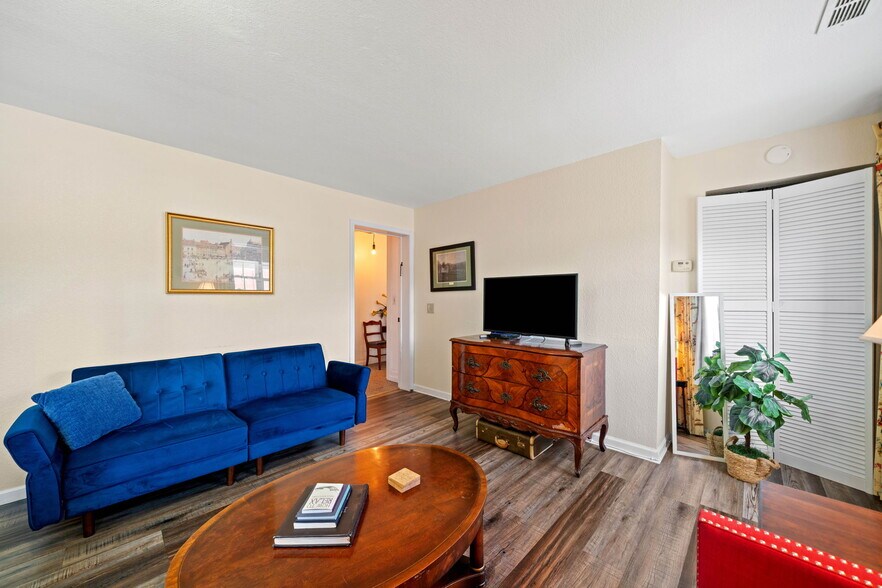 More Photos Of 108 N Main St, Ellijay Storefront Retail Residential For Sale