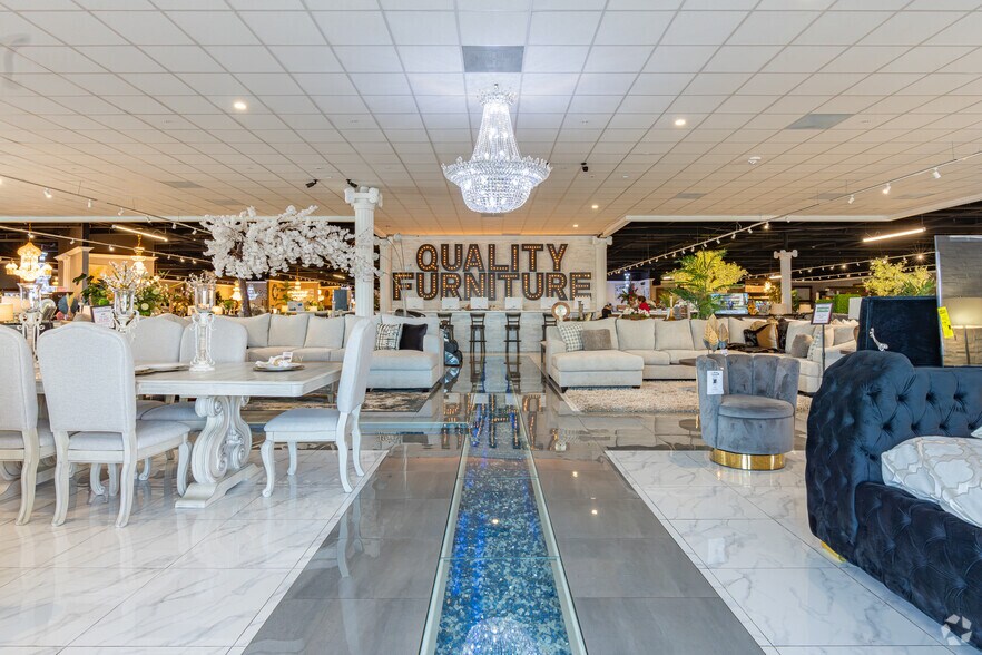 More Photos Of 3792 Ming Ave, Bakersfield General Retail For Sale