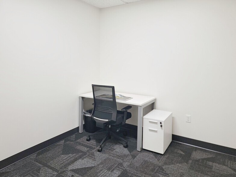 More Photos Of 371 NE Gilman Blvd, Issaquah Coworking Space