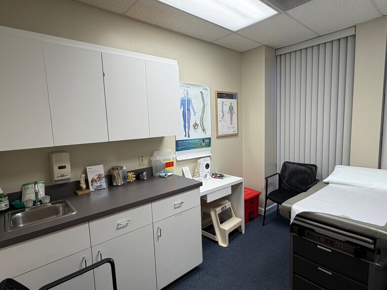 More Photos Of 1831 N Belcher Rd, Clearwater Medical For Lease
