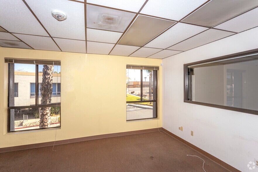 More Photos Of 9606-9636 Tierra Grande, San Diego Unknown For Lease
