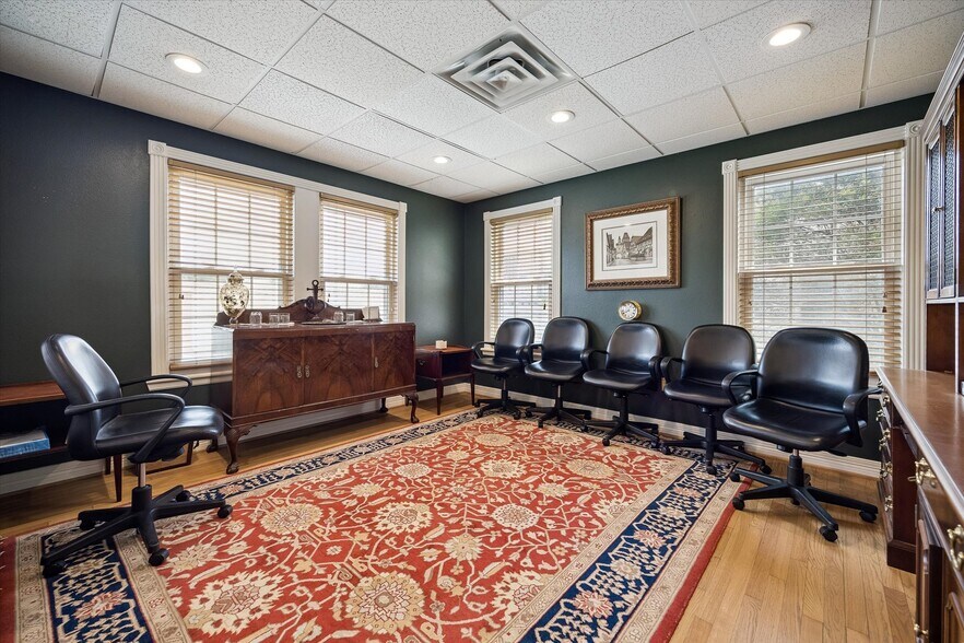 More Photos Of 4305 Yoakum Blvd, Houston Office For Sale