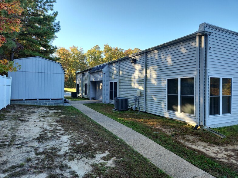 More Photos Of 3121 E Boundary Ct, Midlothian Office For Sale