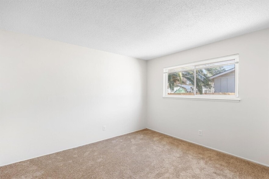 More Photos Of 7656 23rd St, Sacramento Multifamily For Sale