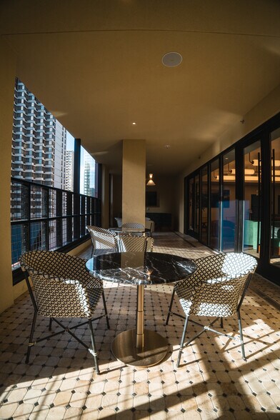 More Photos Of 200 S Broad St, Philadelphia Hotel For Lease