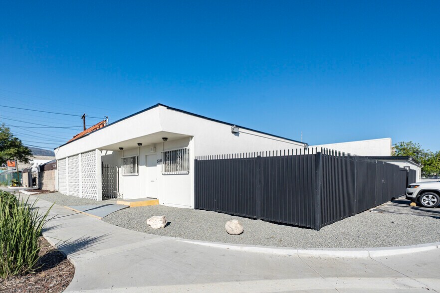 More Photos Of 5146 Maine Ave, Baldwin Park Flex For Lease