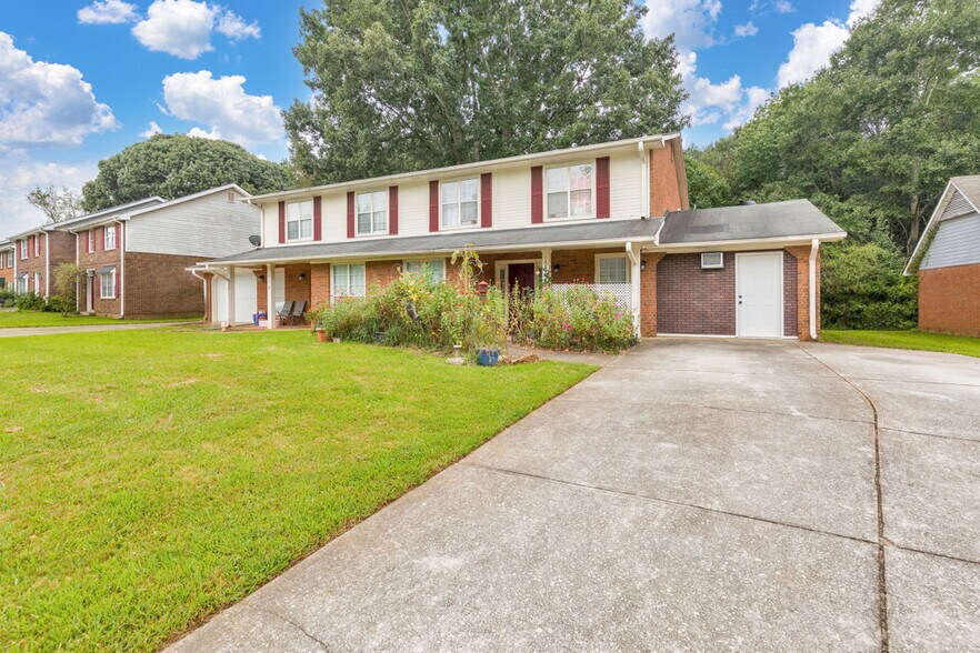 More Photos Of 2814 Briar Hill Ln SE, Conyers Multifamily For Sale