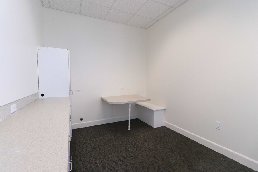 More Photos Of 1005 S 76th Ave, Omaha Medical For Lease