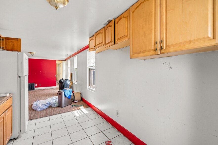 More Photos Of 2800 Huntingdon Ave, Baltimore Storefront Retail Residential For Lease