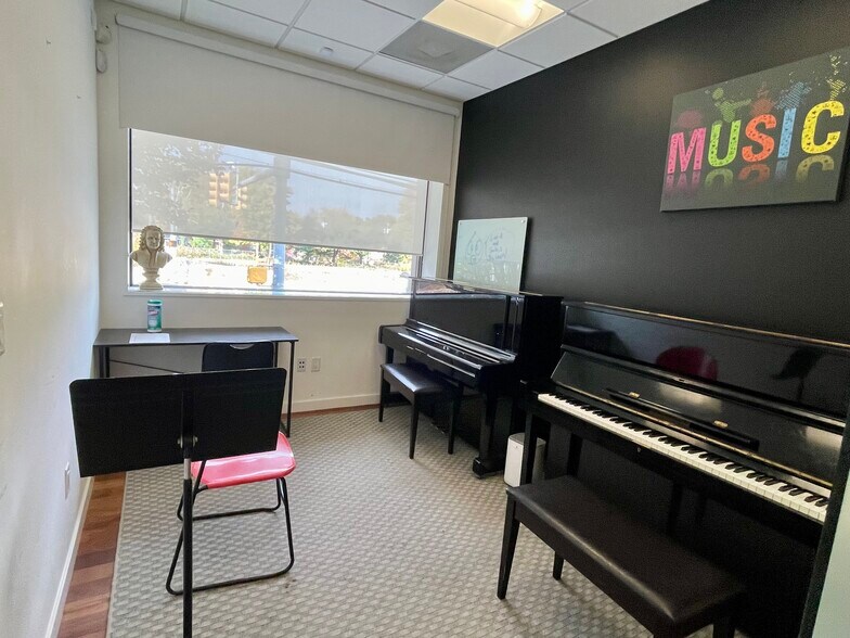 More Photos Of 18-00 Fair Lawn Ave, Fair Lawn Loft Creative Space For Lease