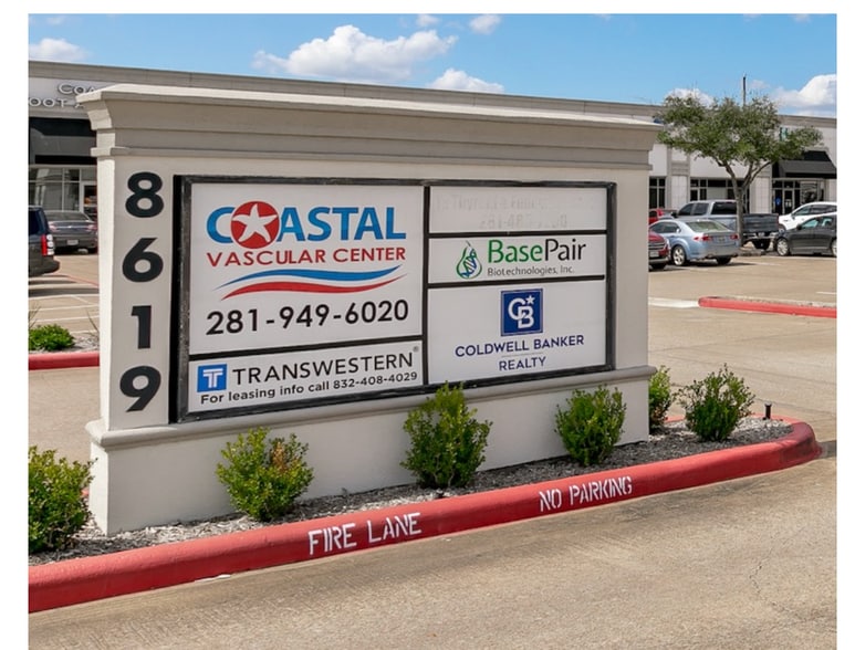 More Photos Of 8619 Broadway St, Pearland Medical For Lease