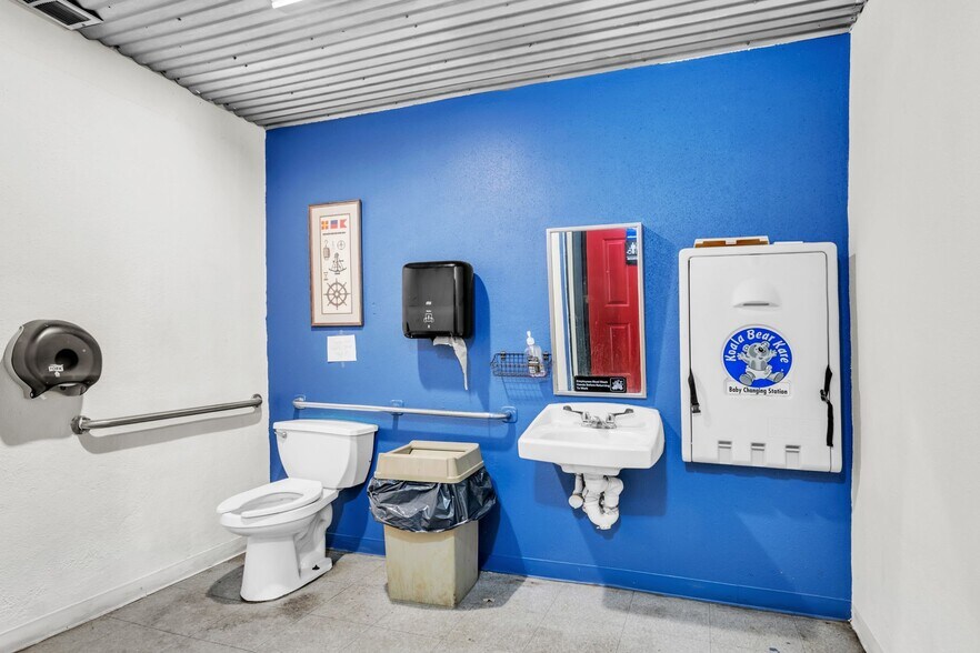 More Photos Of 371 Boston West Rt, Monson Specialty For Sale