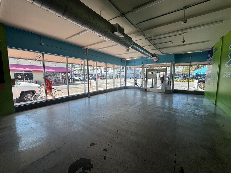 More Photos Of 1401 Washington Ave, Miami Beach Storefront For Lease