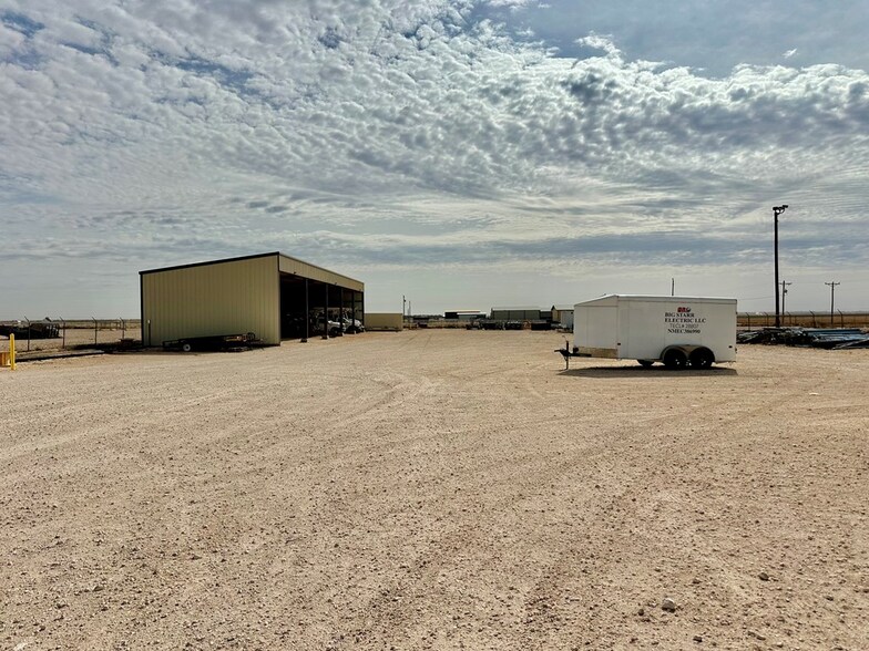 More Photos Of 602 US Highway 385 N, Seminole Flex For Sale