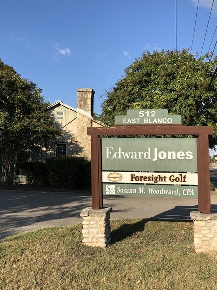 More Photos Of 512 E Blanco St, Boerne Office For Lease