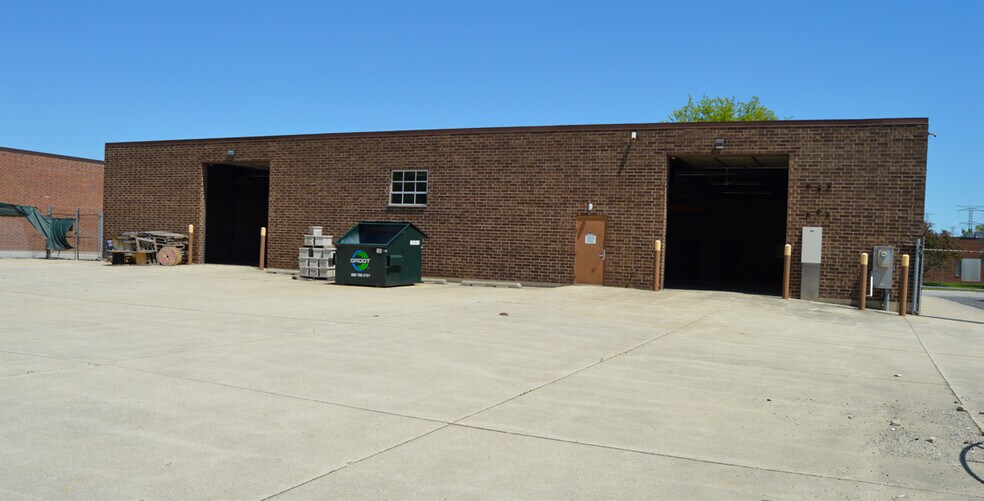 More Photos Of 294 Commonwealth Dr, Carol Stream Industrial For Sale