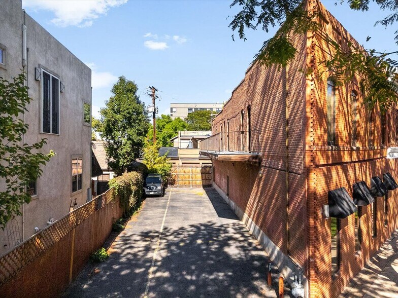 More Photos Of 2413 N Washington St, Denver Office For Sale