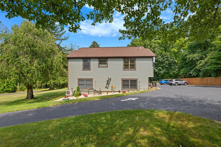 More Photos Of 40 Hospital Rd, Gettysburg Hotel For Sale