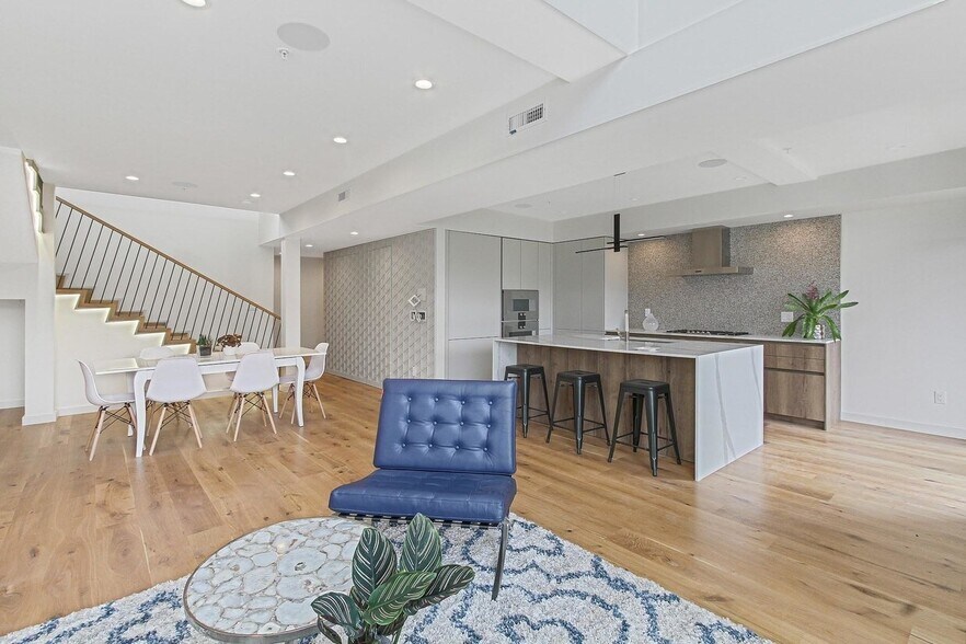 More Photos Of 362 W Broadway, South Boston Apartments For Sale