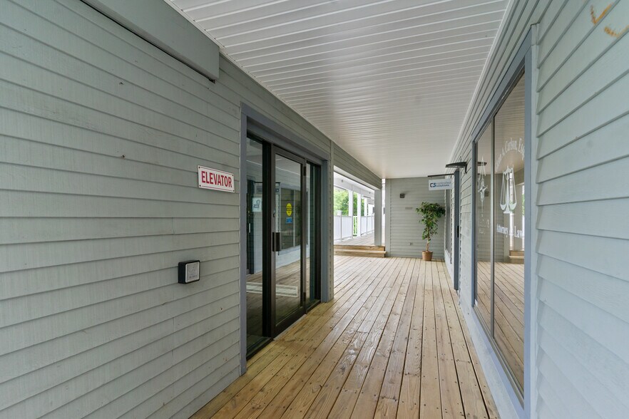 More Photos Of 1050 Main St, East Greenwich Office For Sale