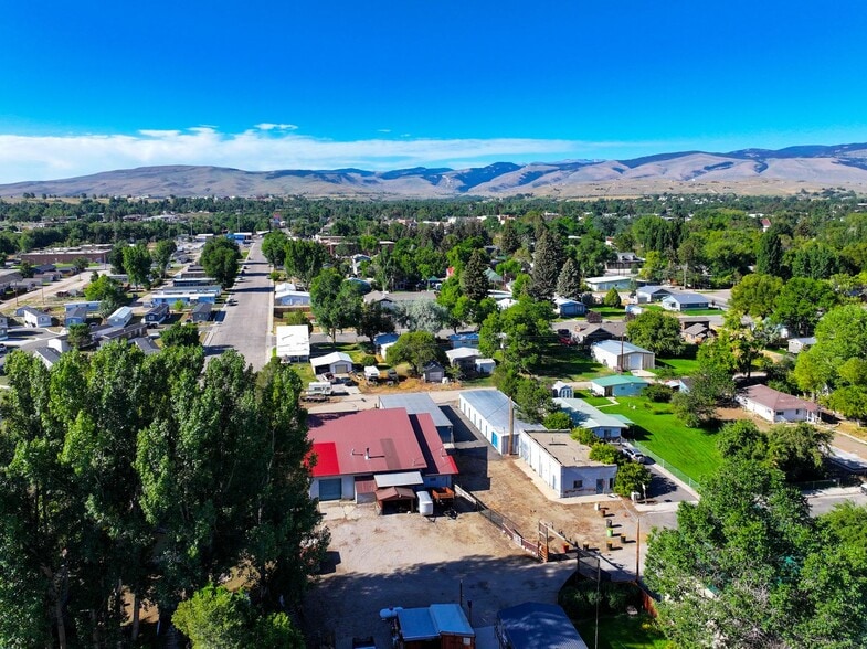 More Photos Of 115 Washington St, Lander Flex For Sale