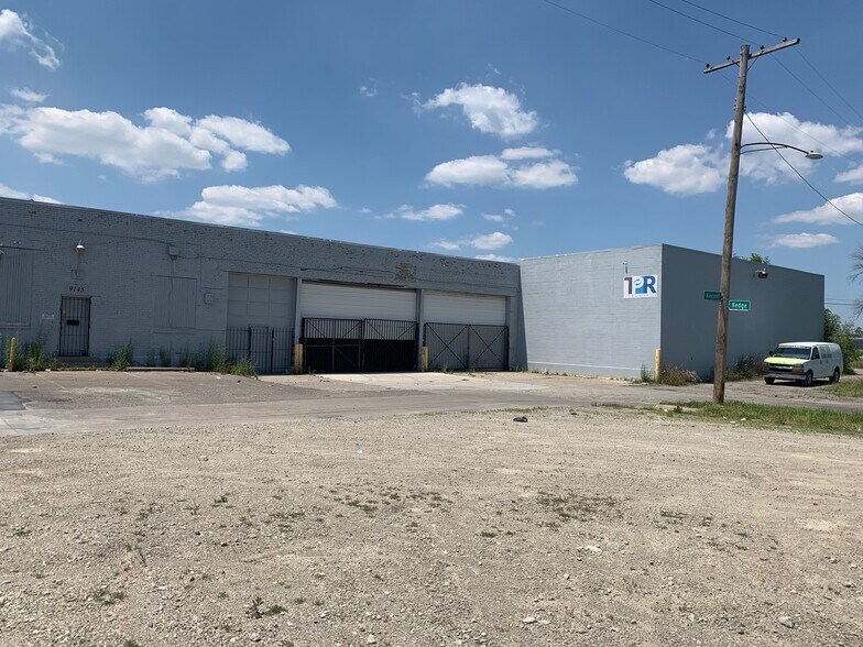 Primary Photo Of 9145 Vincent St, Hamtramck Warehouse For Sale