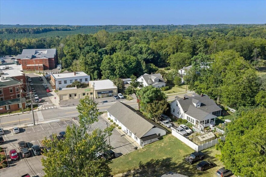 More Photos Of 57 Mountain Rd, Halifax Office For Sale