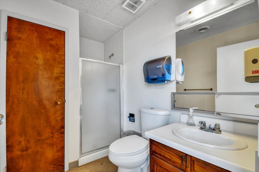 More Photos Of 4995 Monaco St, Commerce City Manufacturing For Sale