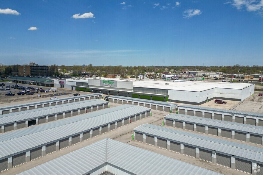 More Photos Of 7500-7530 S Anthony Blvd, Fort Wayne Storefront For Lease