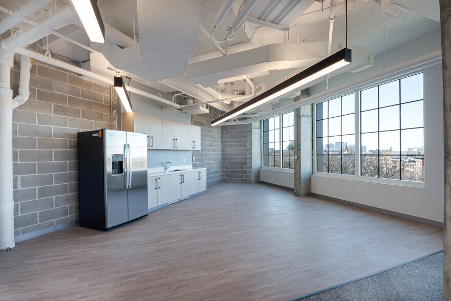 More Photos Of 1000 Maxwell Ln, Hoboken Office Residential For Lease