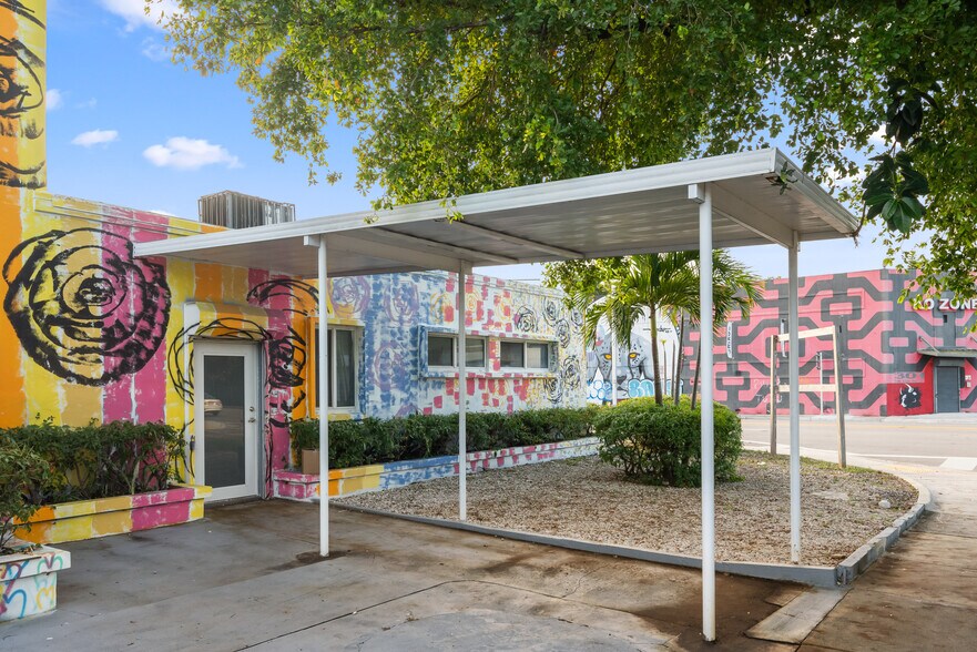 More Photos Of 300 NW 54th St, Miami Flex For Lease