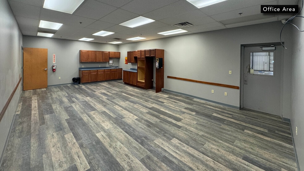 More Photos Of 2395 Rock Rd, Ashland Light Manufacturing For Sale