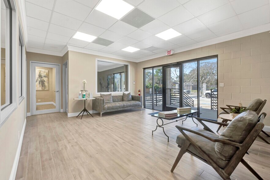 More Photos Of 8602 Spencer Hwy, La Porte Medical For Lease