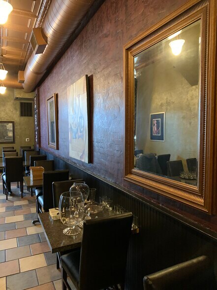 More Photos Of 307 N Broadway, Green Bay Restaurant For Sale
