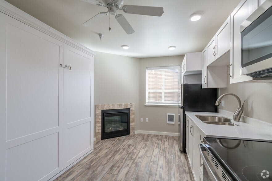 More Photos Of 2320 NW Lakeside Pl, Bend Multifamily For Sale