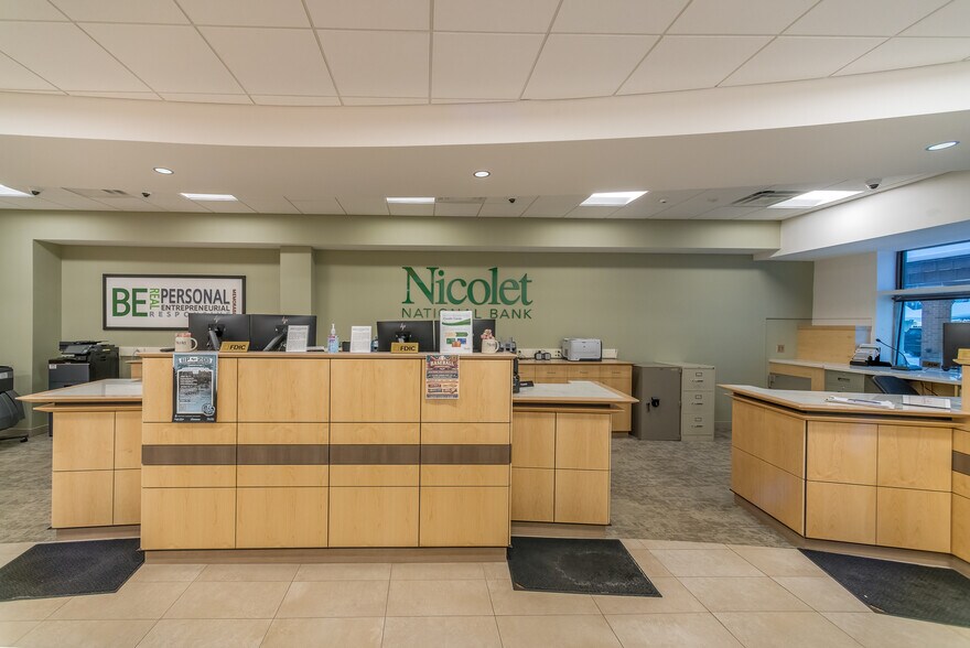 More Photos Of 100-106 S Main st, Ishpeming Bank For Sale
