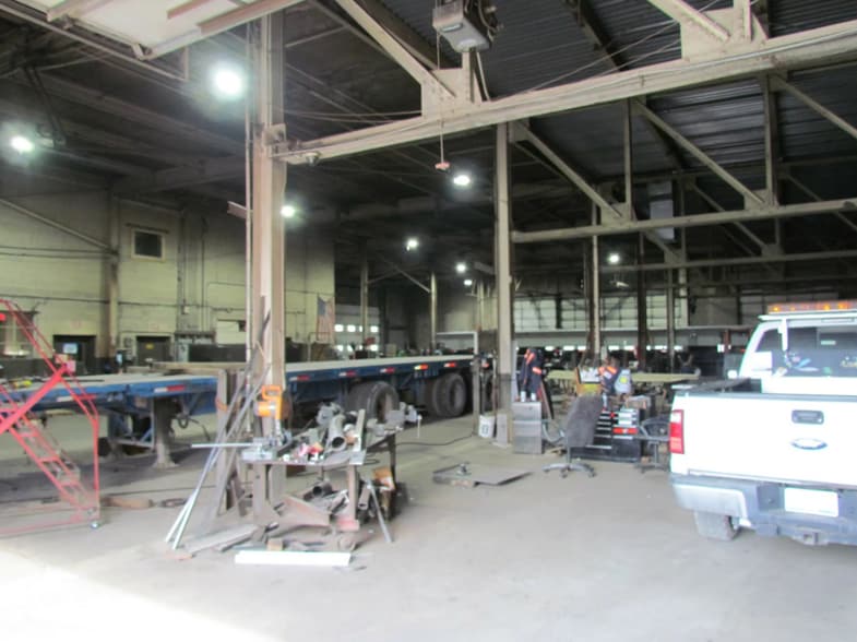 More Photos Of 17065 Hess St, Melvindale Manufacturing For Sale