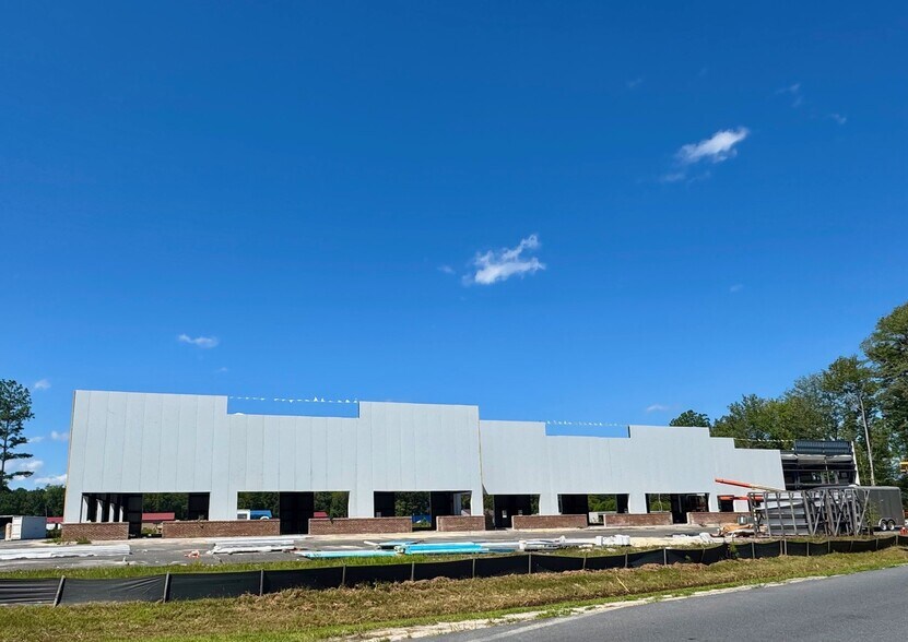 More Photos Of 31013 Besche Ave, Georgetown Showroom For Lease