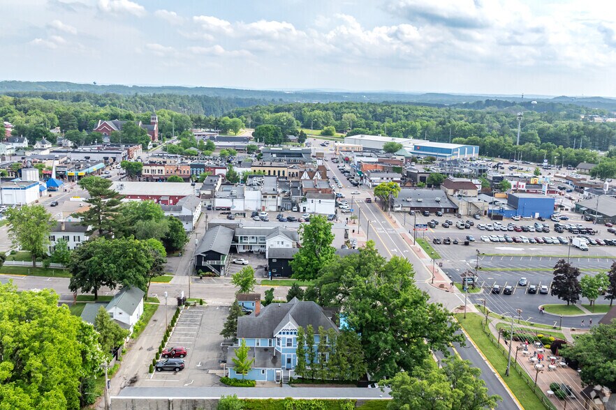 More Photos Of 910 River Rd, Wisconsin Dells Hotel For Sale